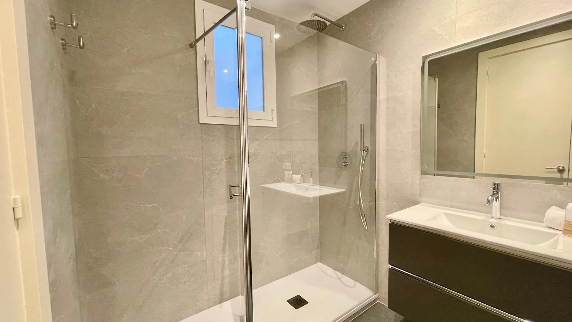 Apartamento Elegantniy Poble Sec Barcelona